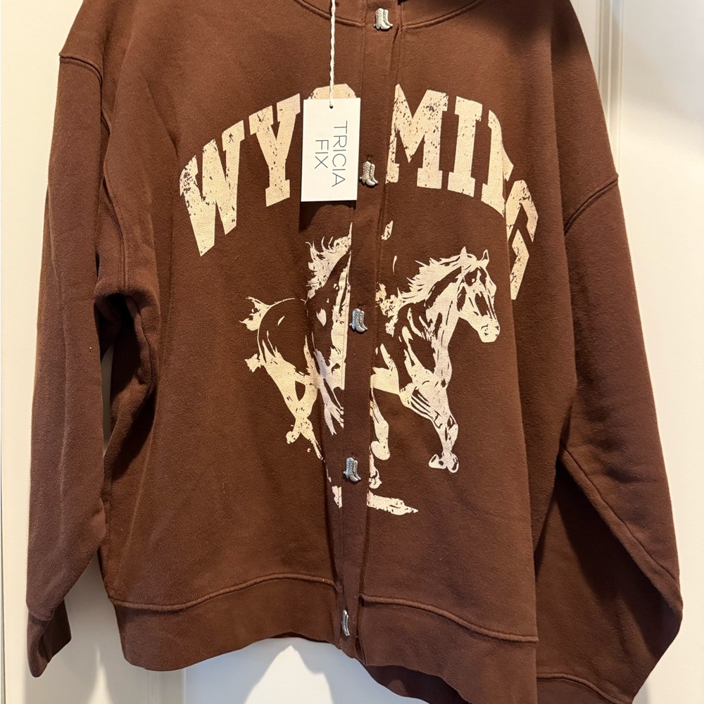 Tricia Fix Exclusive! NWT Brown Wyoming Graphic Sweatshirt